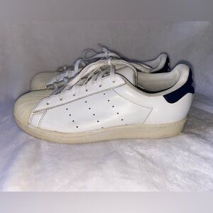 Adidas Superstar White Cream Shell Toe Sneakers Men's 6.5 / Women's 7.5 FX3913